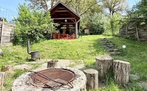 MAĎARSKO - TORNASZENTANDRÁS LUXUSNÁ CHALUPA PO REKONŠTRUKCII.