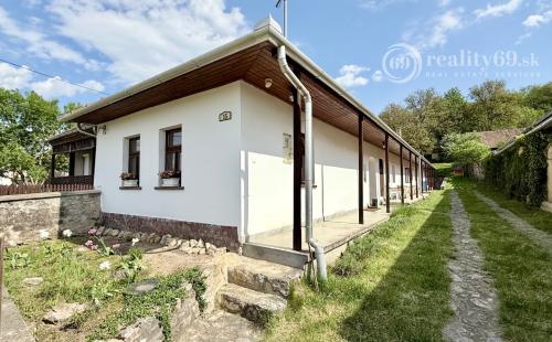 MAĎARSKO - TORNASZENTANDRÁS LUXUSNÁ CHALUPA PO REKONŠTRUKCII.