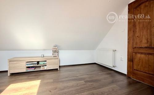 MAĎARSKO - TORNASZENTANDRÁS LUXUSNÁ CHALUPA PO REKONŠTRUKCII.