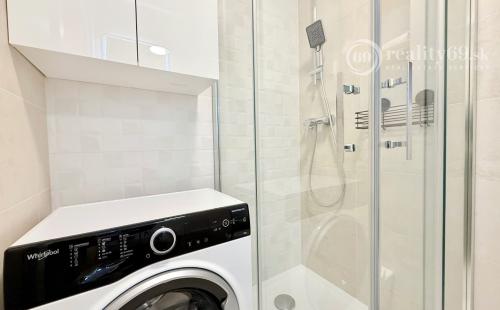 JUH - PRI AUPARKU KRIVÁ - 2 IZBOVÝ BYT KOMPLETNE ZARIADENÝ.