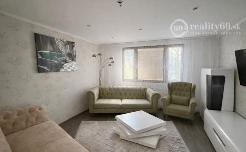 KVP - 3 IZBOVÝ BYT PO REKONŠTRUKCII 63 M2.