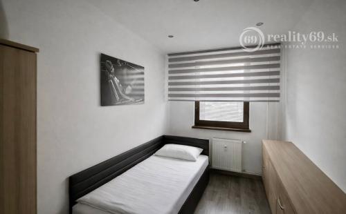 KVP - 3 IZBOVÝ BYT PO REKONŠTRUKCII 63 M2.