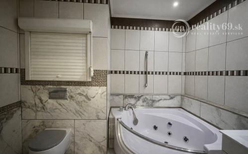 KVP - 3 IZBOVÝ BYT PO REKONŠTRUKCII 63 M2.