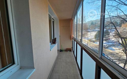 CENTRUM MESTA JÁNOŠÍKOVÁ 3 IZBOVÝ ZARIADENÝ BYT