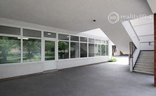 CENTRUM MESTA - TIP TOP OBCHODNÉ PRIESTORY NOVA ADRESA VÁŠHO PODNIKANIA