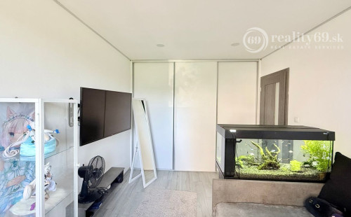 JAZERO - IRKUTSKÁ 4 IZBOVÝ BYT 71 M2, NOVÁ DISPOZÍCIA, LODŽIA A PIVNICA.