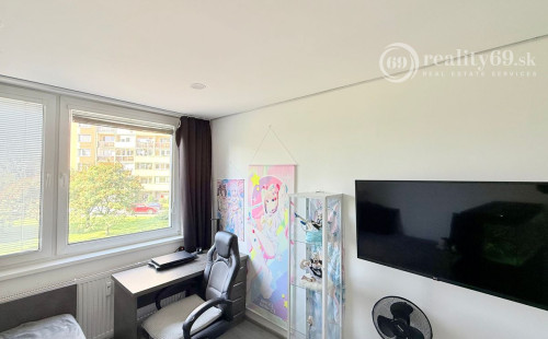 JAZERO - IRKUTSKÁ 4 IZBOVÝ BYT 71 M2, NOVÁ DISPOZÍCIA, LODŽIA A PIVNICA.