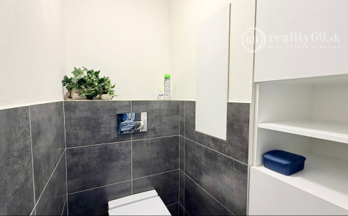 JAZERO - IRKUTSKÁ 4 IZBOVÝ BYT 71 M2, NOVÁ DISPOZÍCIA, LODŽIA A PIVNICA.