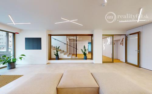 JUH - PRI AUPARKU KRIVÁ - 2 IZBOVÝ BYT KOMPLETNE ZARIADENÝ.