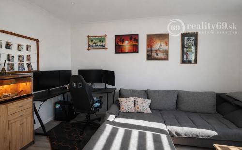 ŤAHANOVCE - BUKUREŠŤSKÁ 3 IZBOVÝ BYT PO REKONŠTRUKCII 64 M2