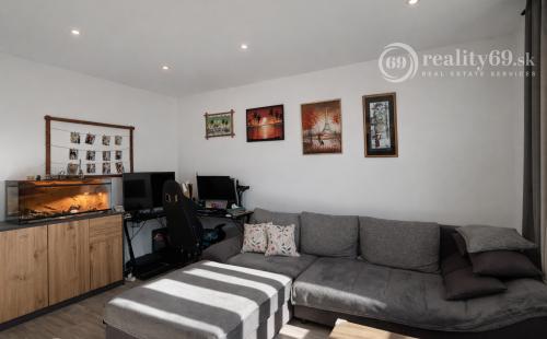 ŤAHANOVCE - BUKUREŠŤSKÁ 3 IZBOVÝ BYT PO REKONŠTRUKCII 64 M2