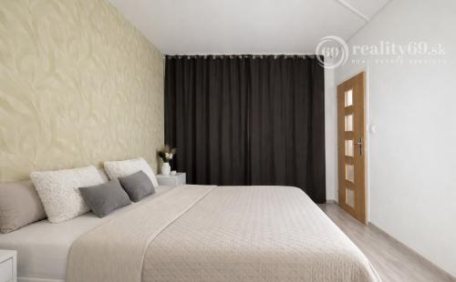 ŤAHANOVCE - BUKUREŠŤSKÁ 3 IZBOVÝ BYT PO REKONŠTRUKCII 64 M2