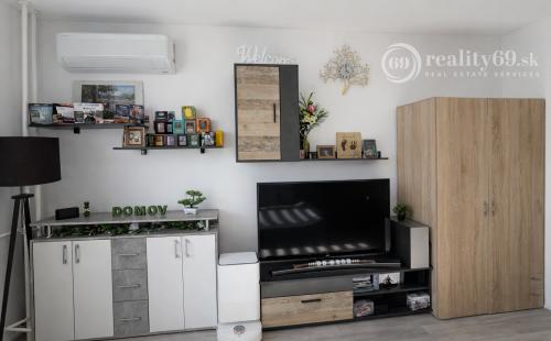 ŤAHANOVCE - BUKUREŠŤSKÁ 3 IZBOVÝ BYT PO REKONŠTRUKCII 64 M2