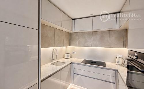 JAZERO - LUXUSNÝ 3 IZBOVÝ BYT PRE NÁROČNÉHO KUPUJÚCEHO