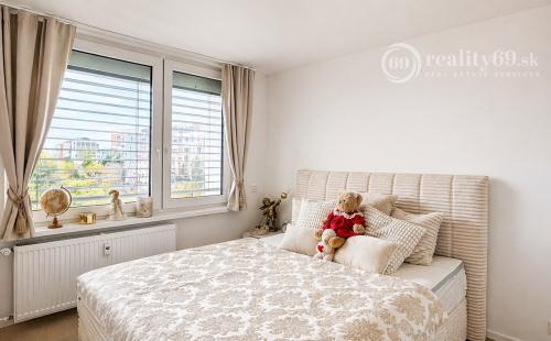 JAZERO - LUXUSNÝ 3 IZBOVÝ BYT PRE NÁROČNÉHO KUPUJÚCEHO