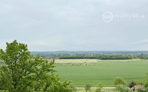 MAĎARSKO - SAJÓKERSZTÚR 2 X VINNÁ PIVNICA 50M2.