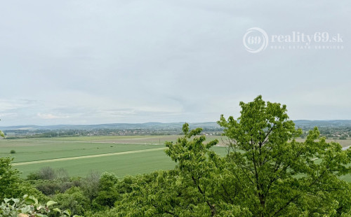 MAĎARSKO - SAJÓKERSZTÚR 2 X VINNÁ PIVNICA 50M2.