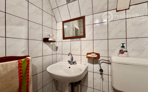 MAĎARSKO - PRI MISKOLCI - 3 IZBOVÁ POSCHODOVÁ CHATA 60 M2, TOP LOKALITA