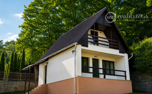 MAĎARSKO - RODINNÁ POHODA PRI JAZERE 2 CHATY PO KOMPLETNEJ REKONŠTRUKCII