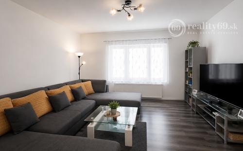 RODINNÝ DOM V CENE 2-IZBOVÉHO BYTU V KOŠICIACH VEĽKÝ POZEMOK 1 726 m²  TURŇA NAD BODVOU