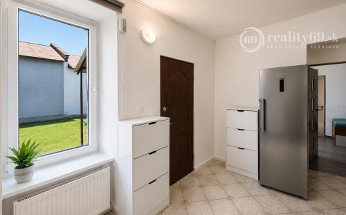 RODINNÝ DOM V CENE 2-IZBOVÉHO BYTU V KOŠICIACH VEĽKÝ POZEMOK 1 726 m²  TURŇA NAD BODVOU