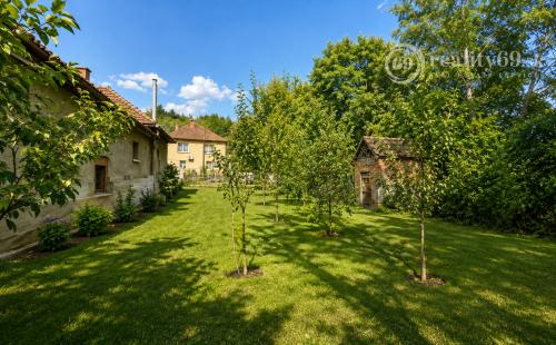 MAĎARSKO - SZUHOGY  4 IZBOVÝ RD 110 M2, POZEMOK 1410 M2