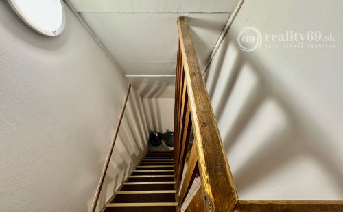 MAĎARSKO - PRI MISKOLCI - 3 IZBOVÁ POSCHODOVÁ CHATA 60 M2, TOP LOKALITA