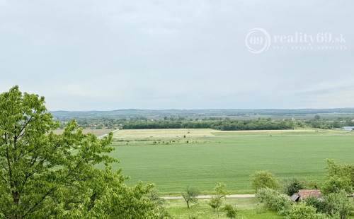 MAĎARSKO - SAJÓKERSZTÚR 2 X VINNÁ PIVNICA 50M2.
