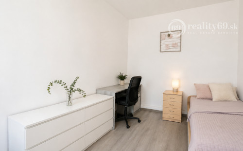 RODINNÝ DOM V CENE 2-IZBOVÉHO BYTU V KOŠICIACH VEĽKÝ POZEMOK 1 726 m²  TURŇA NAD BODVOU
