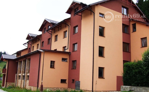SUPER CENA ! MLYNKY - HOTEL GERAVY 36 APARTMÁNOV - 5 PODLAŽÍ.