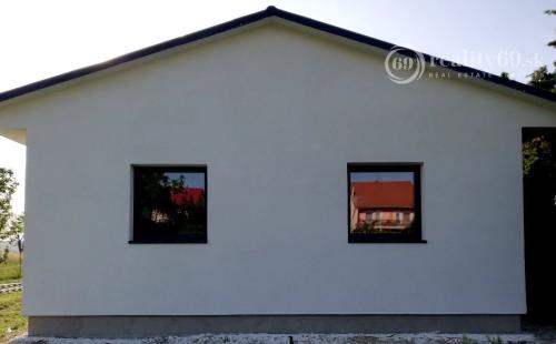 MAĎARSKO - GONC NOVOSTAVBA 4 IZBOVÉHO RD 100 M2, POZEMOK 852 M2
