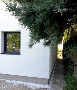 MAĎARSKO - GONC NOVOSTAVBA 4 IZBOVÉHO RD 100 M2, POZEMOK 852 M2