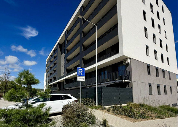 Bývanie snov na výbornej adrese Popradská  3-izbový byt s loggiou, garážové miesto, pivnica.