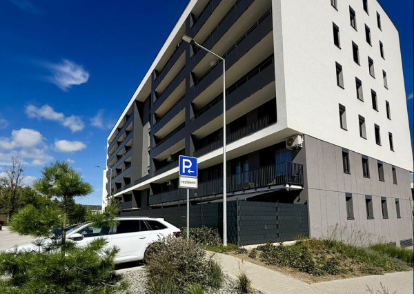 Bývanie snov na výbornej adrese Popradská  3-izbový byt s loggiou, garážové miesto, pivnica.