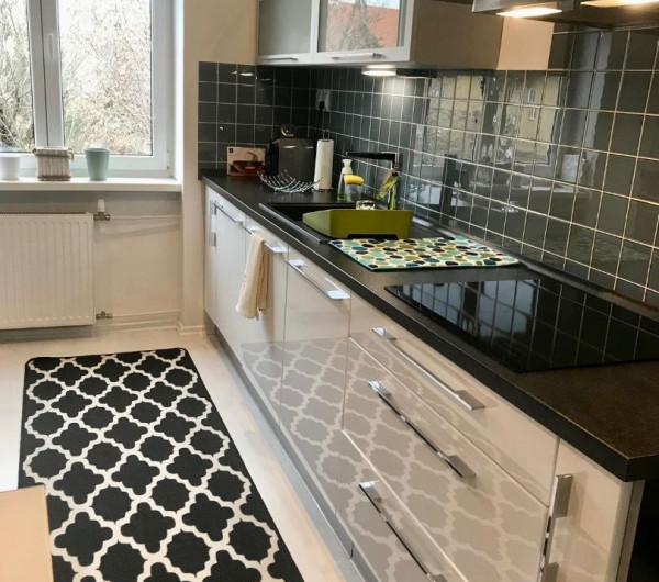 JUH - MODERNÝ ZARIADENÝ 2 IZBOVÝ TEHLOVÝ BYT S BALKÓNOM.