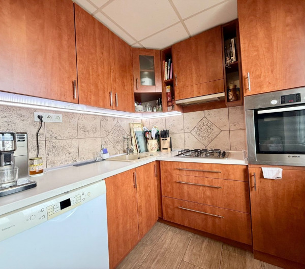 SEVER - ČÁRSKEHO TEHLOVÝ 2 IZBOVÝ KOMPLETNÁ REKONŠTRUKCIA 54 M2.