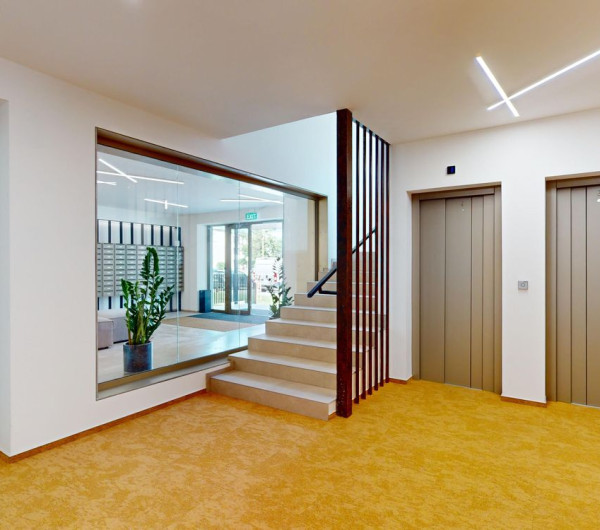 JUH - 2 IZBOVÝ NOVÝHOLOBYT KRIVÁ PRI AUPARKU, TOP POLOHA