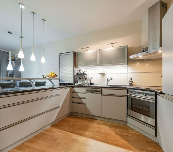 REZERVOVANÉ - KVP - MODERNÝ 3 IZBOVÝ BYT 106 M2 V NOVOSTAVBE S TERASOU 115 M2 NA VÝBORNOM MIESTE.