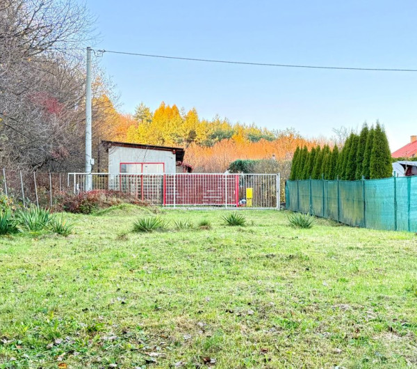 ZELENÝ DVOR – MONČÍ POTOK STAVEBNÝ POZEMOK 396 M2.