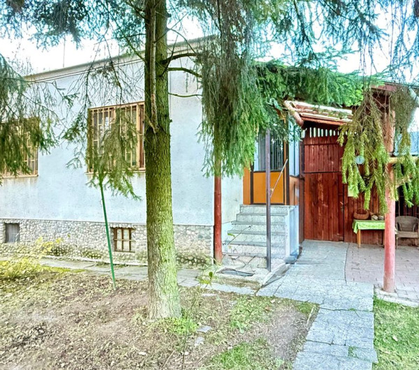 ZELENÝ DVOR - MONČÍ POTOK - POSCHODOVÁ CHATA 50 M2, POZEMOK 1.042