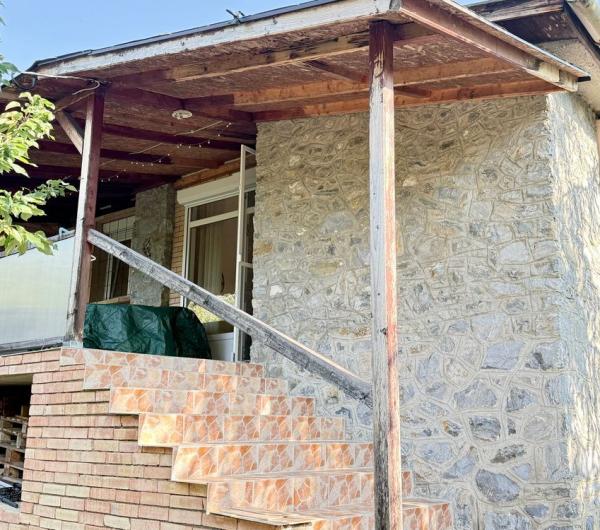 MAĎARSKO - JAZERO RAKACA - 4 IZBOVÁ CHATA, TERASA, VÍRIVKA.