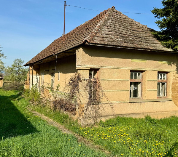 MAĎARSKO - HIDVEGARDÓ 2 IZBOVÝ DOM, STUDŇA, PEKNÝ POZEMOK.
