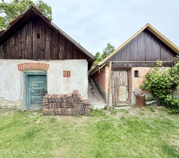 MAĎARSKO - SAJÓKERSZTÚR 2 X VINNÁ PIVNICA 50M2.