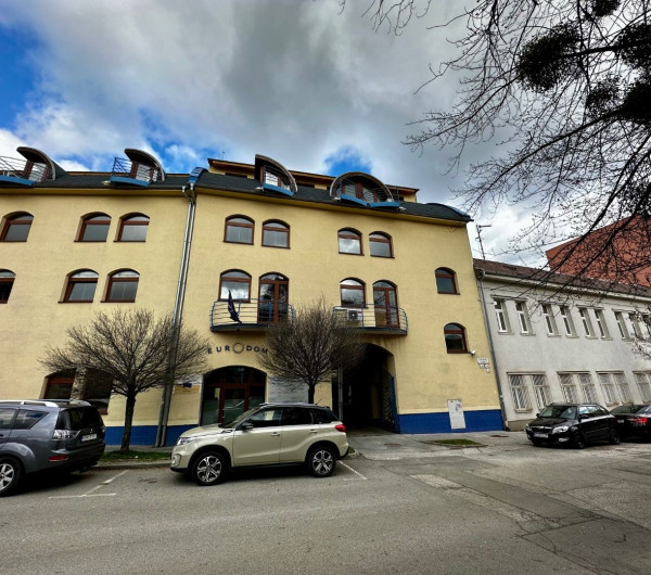 KOŠICE - NA PRENÁJOM KANCELÁRSKE PRIESTORY NA FLORIÁNSKEJ ULICI V BUDOVE EURODOM