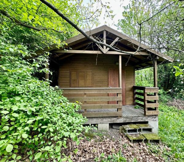 FURČA - STAVEBNÝ POZEMOK 567 M2, PRI OBYTNOM SÚBORE NA HORE.