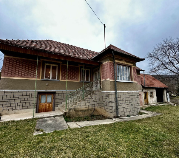 MAĎARSKO - TOP LOKALITA SZOGLIGET PEKNÝ RODINNÝ DOM