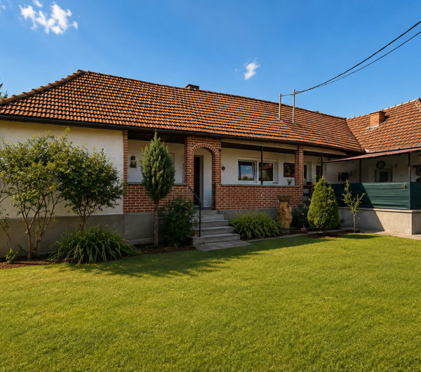 MAĎARSKO - SZUHOGY  4 IZBOVÝ RD 110 M2, POZEMOK 1410 M2